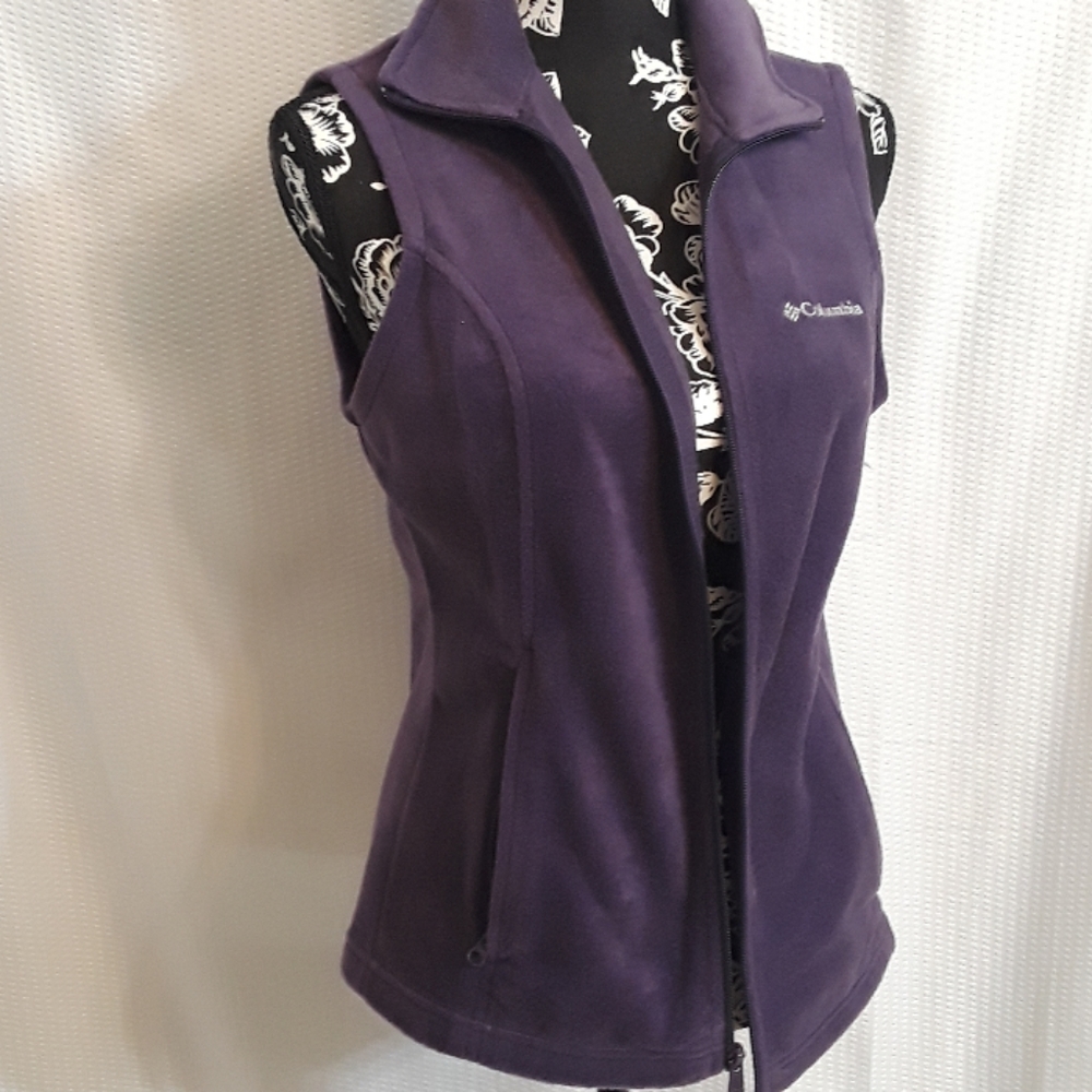 Women's Columbia  purplesmall fleece vest like new